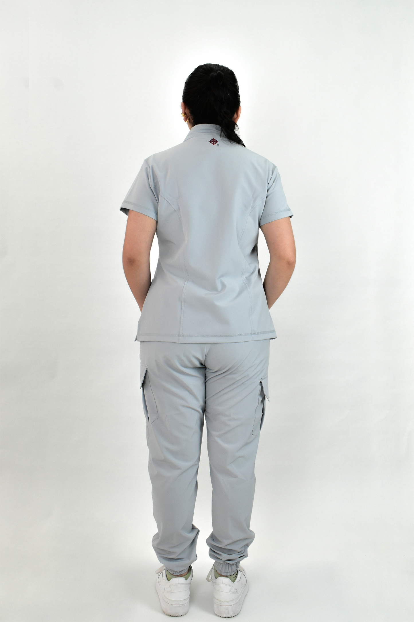 Uniforme Quirúrgico M06 Antifluido Stretch Gris Perla
