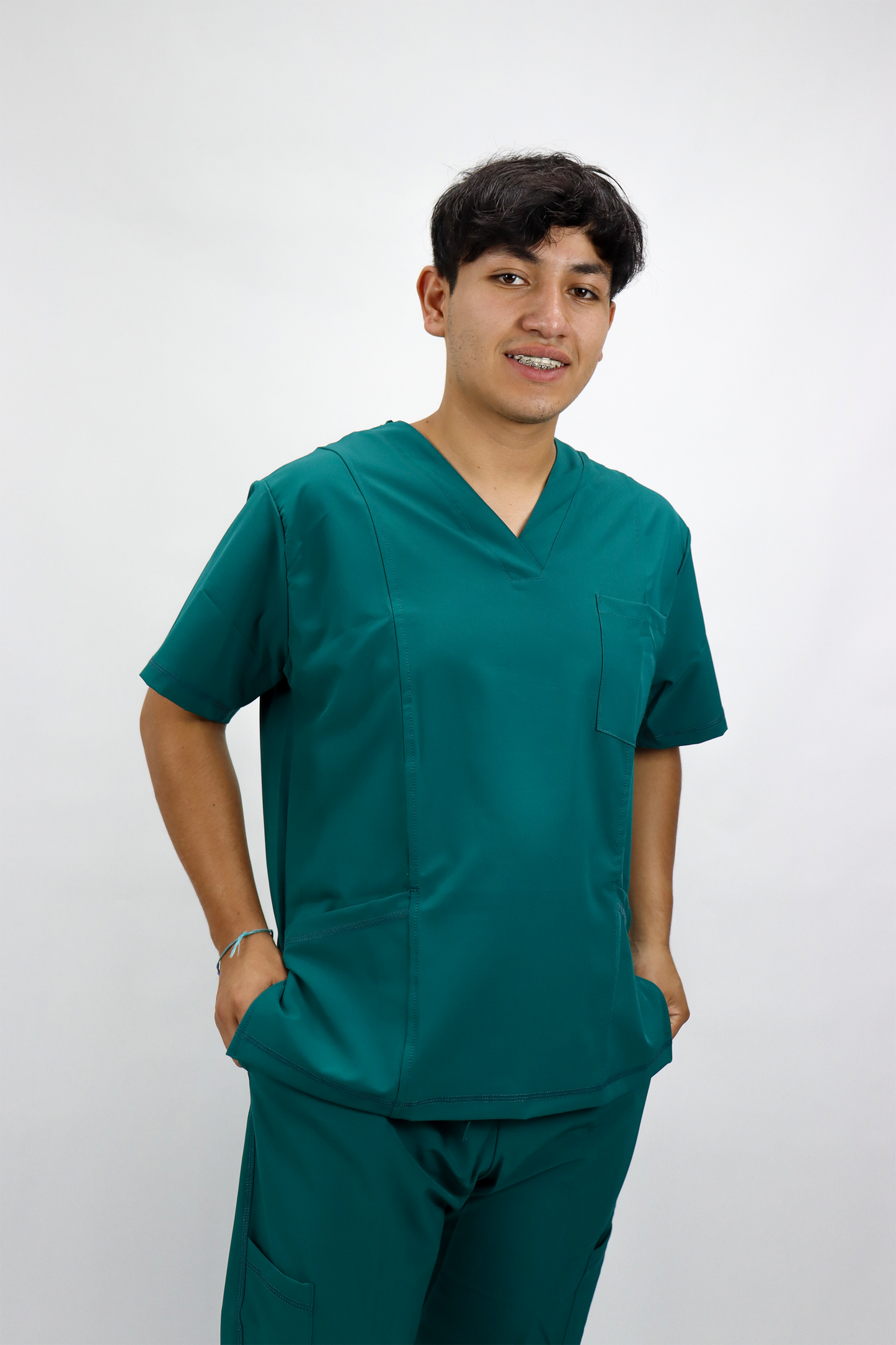 Uniforme Quirúrgico Caballero M07 Stretch Antifluido Verde Botella